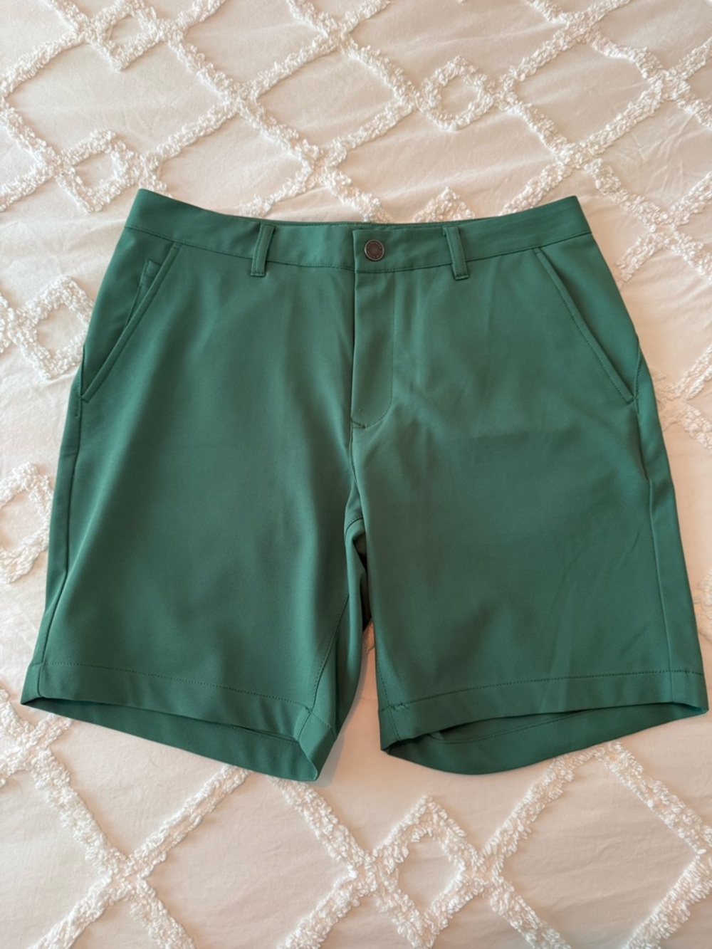 Bonobos Green Golf Shorts with Subtle Stripe Trim SZ 32 8” inseam